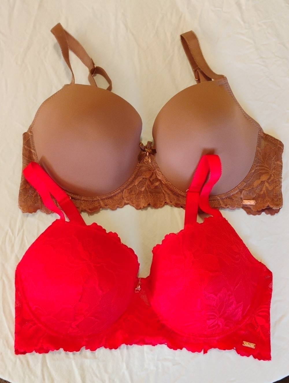 Set Of 2 Bras By Rachel Roy 40D Underwire Lacey Back Brand New Never Worn